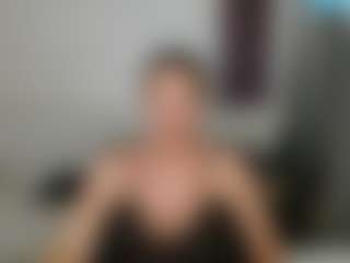 Live cam show with Carlalicious - Middle Aged on MyBangCams