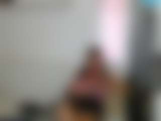 Live cam show with Carlalicious - Athletic on Camsoda
