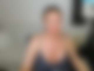Live cam show with Carlalicious - Grey Eyes on sexytreat.net