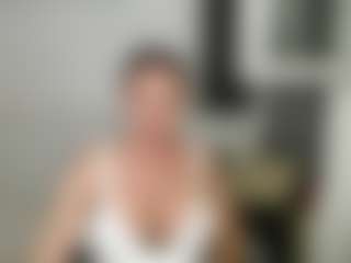 Live cam show with Carlalicious - Green Eyes on Camsoda