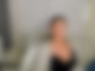 Live cam show with Carlalicious - Grey Eyes on Camsoda
