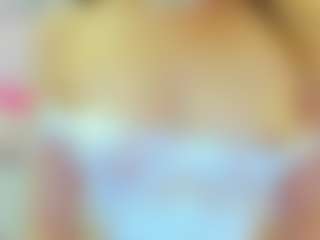 Live cam show with sofiapaz - Solo on UwU Esports