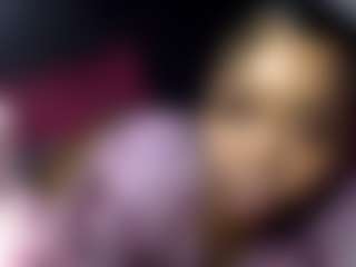 Live cam show with Chanellipsx - Ebony on fapnchat