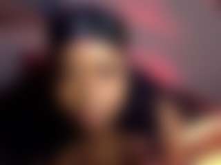 Live cam show with Chanellipsx - Twerking on Soda Cam