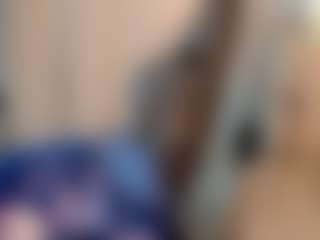 Live cam show with Butterfly Booty - Pegging on CamClone
