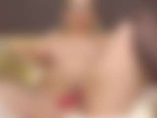 Live cam show with ErickaLee - MILF on SxyPornLive