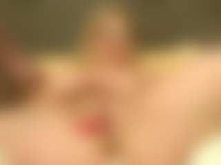 ErickaLee's Live Sex Cam Show