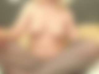 ErickaLee MILF webcam performer live streaming