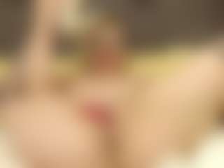 ErickaLee MILF webcam performer live streaming