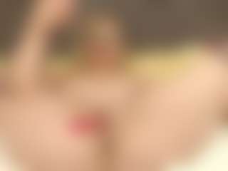 Live cam show with ErickaLee - Blonde Hair MILF on parknlotfishbdy