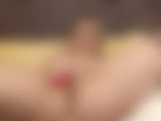 ErickaLee MILF webcam performer live streaming