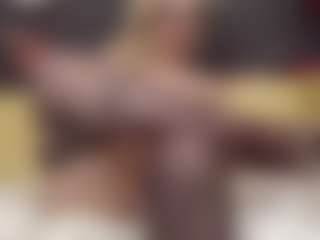 Live cam show with ErickaLee - Handjob on TeamSkeetLive