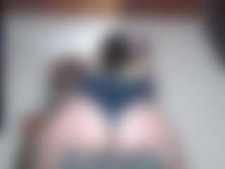squiirtmachine MILF webcam performer live streaming