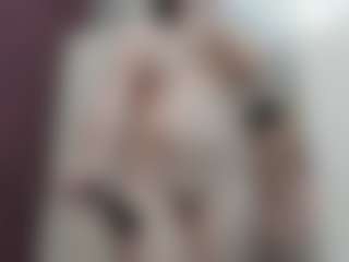 Live cam show with katlea - Middle Aged on studioflirtlive.com
