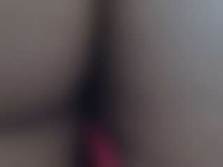 Ammy MILF webcam performer live streaming