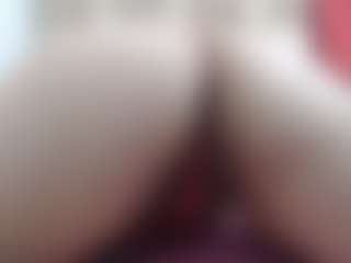 Ammy MILF webcam performer live streaming