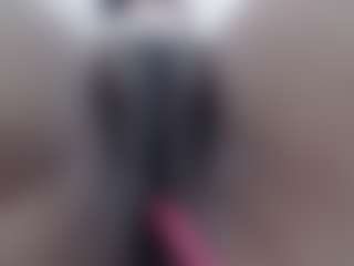Live cam show with Ammy - Moan on StripNow