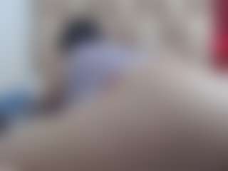 Ammy MILF webcam performer live streaming