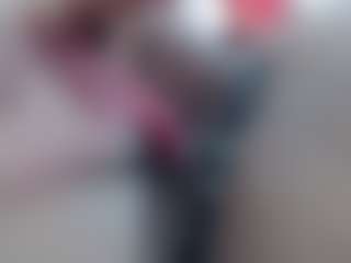 Live cam show with Ammy - Bikini on Livezox