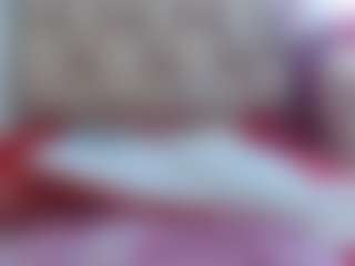 Live cam show with Ammy - Solo on AdultVida.com