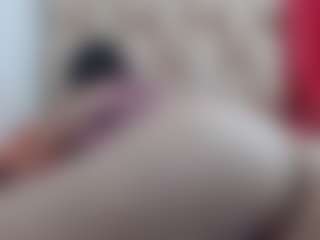 Ammy MILF webcam performer live streaming