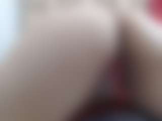 Ammy MILF webcam performer live streaming