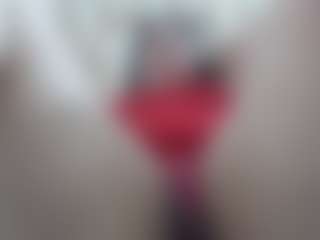 Ammy MILF webcam performer live streaming