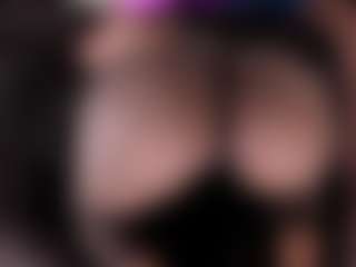 anthoneladoll's Live Sex Cam Show