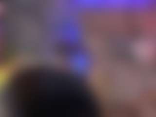 ameliwin MILF webcam performer live streaming