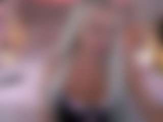 ameliwin MILF webcam performer live streaming
