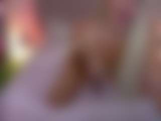 ameliwin MILF webcam performer live streaming
