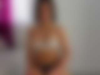 Live cam show with mollyybloom - Nipples on PervPlay.com