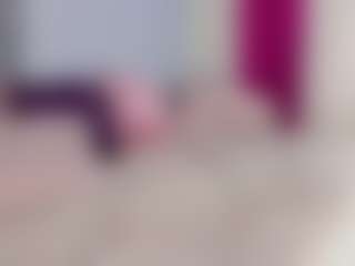Live cam show with mollyybloom - Joi on Camsoda