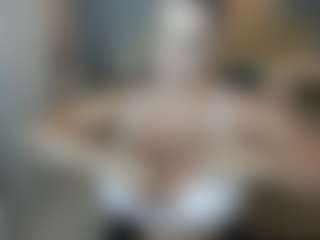 Live cam show with Rach - Average on madthumbs