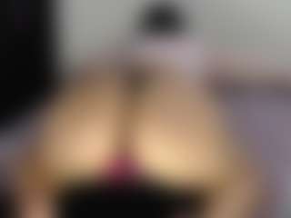 Live cam show with ALEXASWEET - Athletic BBW on AdultVida.com
