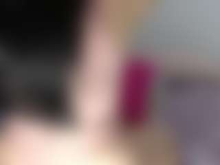 Live cam show with ALEXASWEET - Ass Bouncing on Fit Hotties