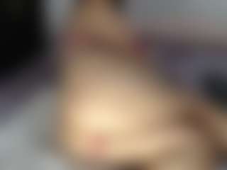 Live cam show with ALEXASWEET - Middle Aged on Mixed Magazine Live