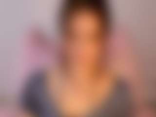 Live cam show with Allison Palmer - Shaved on TastyBlacksLive