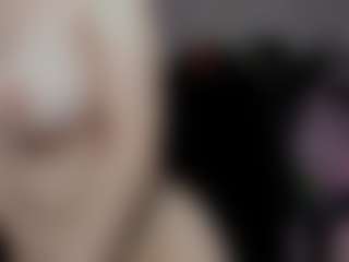 emma7 MILF webcam performer live streaming
