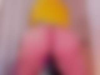 Live cam show with isabellamout - Submissive on pussylord.com