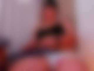 isabellamout's Live Sex Cam Show