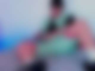 Live cam show with isabellamout - Submissive on Dolls Live