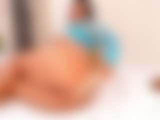 scarlettmore MILF webcam performer live streaming