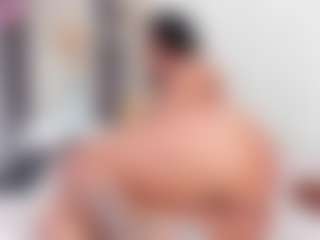 scarlettmore MILF webcam performer live streaming