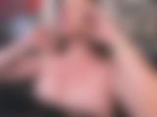 Live cam show with newlisa2018 - Smoke on xDating