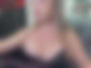 newlisa2018's Live Sex Cam Show