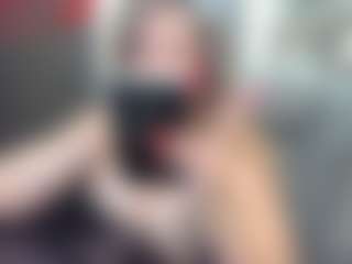 newlisa2018's Live Sex Cam Show