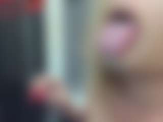 newlisa2018's Live Sex Cam Show