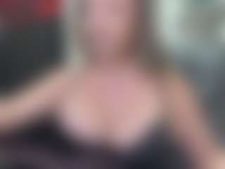 newlisa2018's Live Sex Cam Show