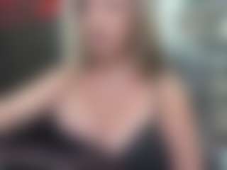 newlisa2018's Live Sex Cam Show